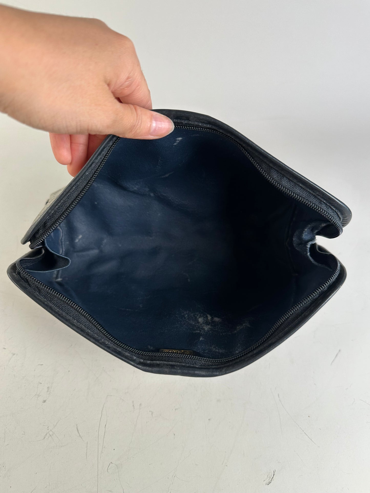 Vintage Gucci GG Supreme Cosmetic Bag Grey Navy