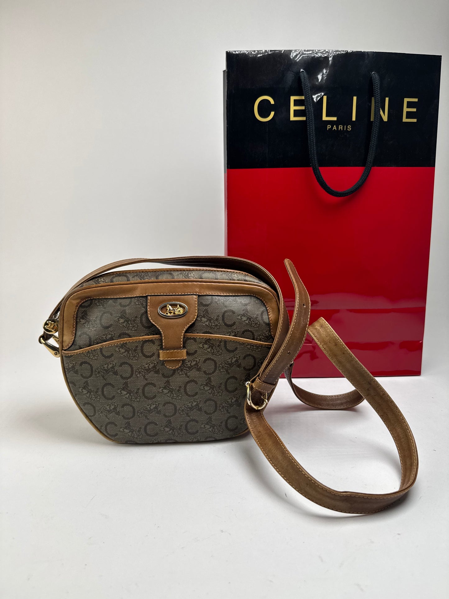 Sac Triomphe vintage en cuir verni Macadam monogramme Céline Paris