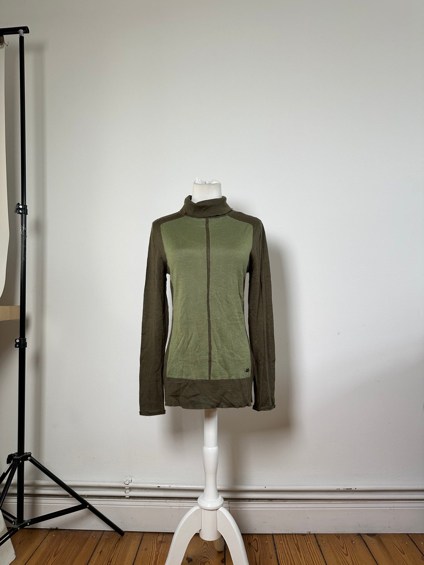 Vintage Loewe Wool Cashmere Turtleneck Sweater Olive Green L
