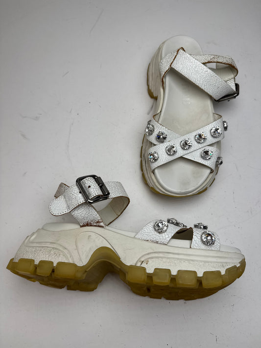 Vintage Miu Miu Leather Sandals / Sneaker White 37