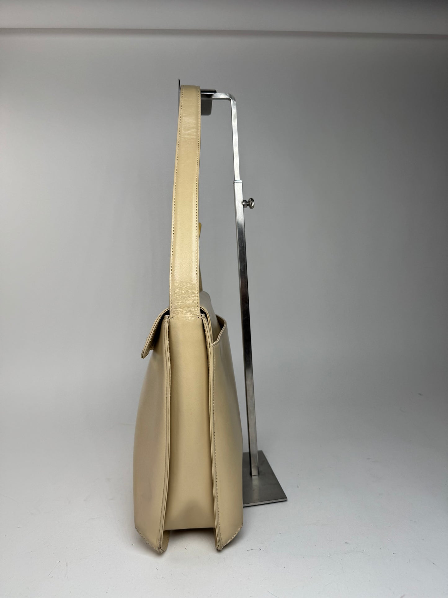 Sac vintage en cuir beige Givenchy