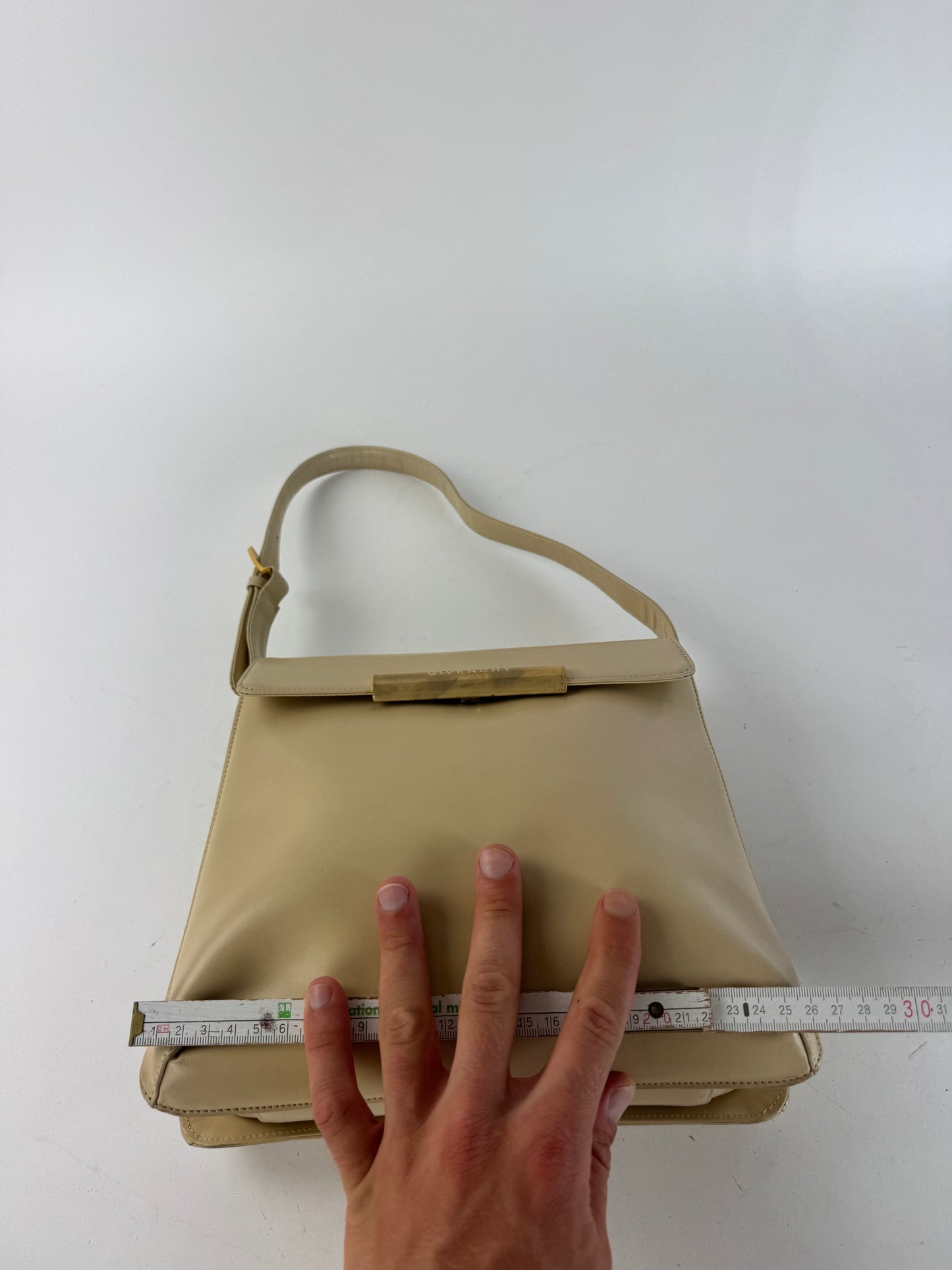 Sac vintage en cuir beige Givenchy
