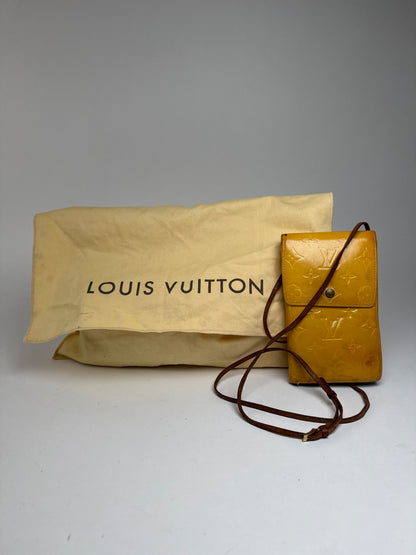 Sac vintage Louis Vuitton Vernis en cuir jaune