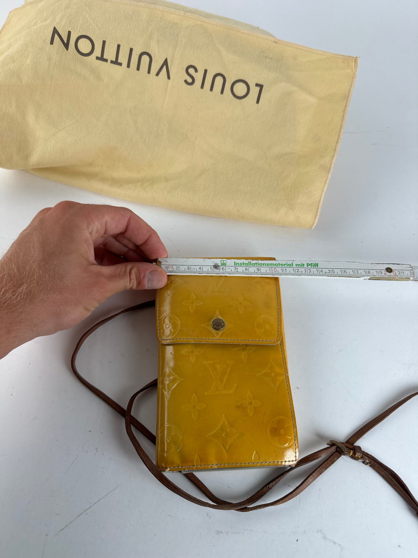 Sac vintage Louis Vuitton Vernis en cuir jaune