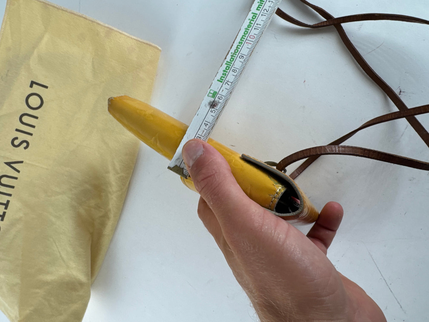 Sac vintage Louis Vuitton Vernis en cuir jaune