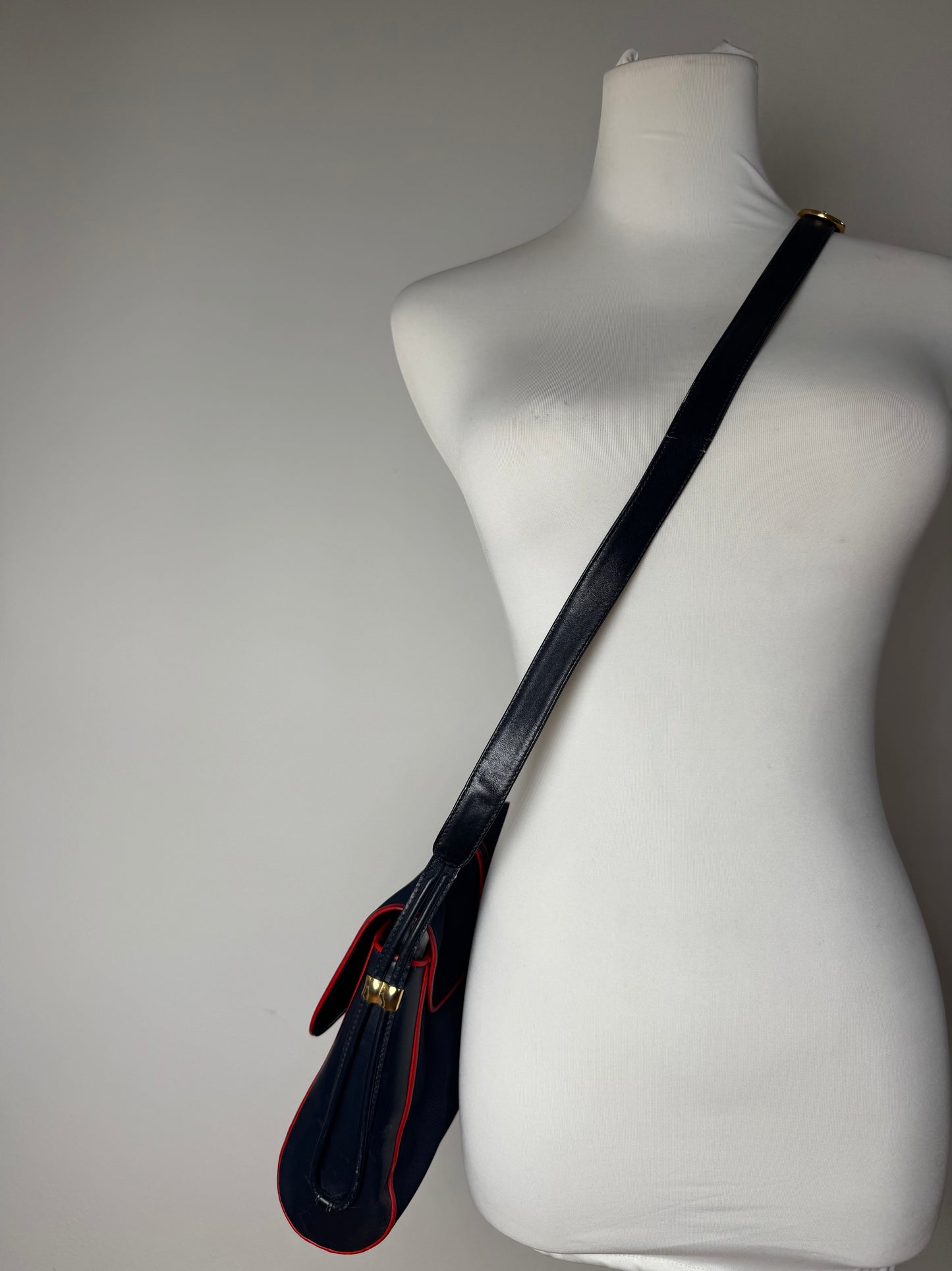 Sac Triomphe vintage Céline Paris bleu marine