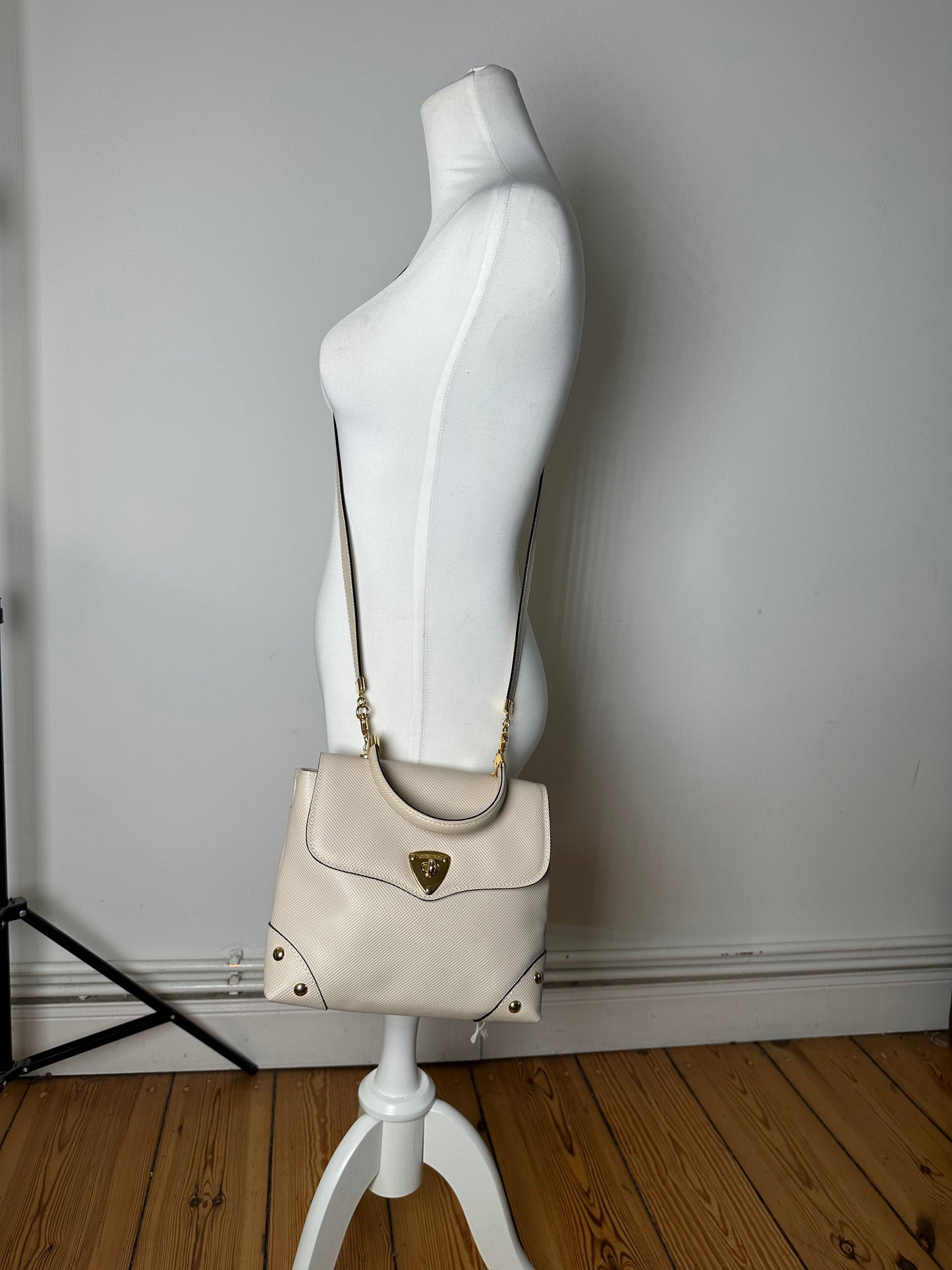 Vintage Bottega Veneta Woven Leather Shoulder Bag Cream Gold