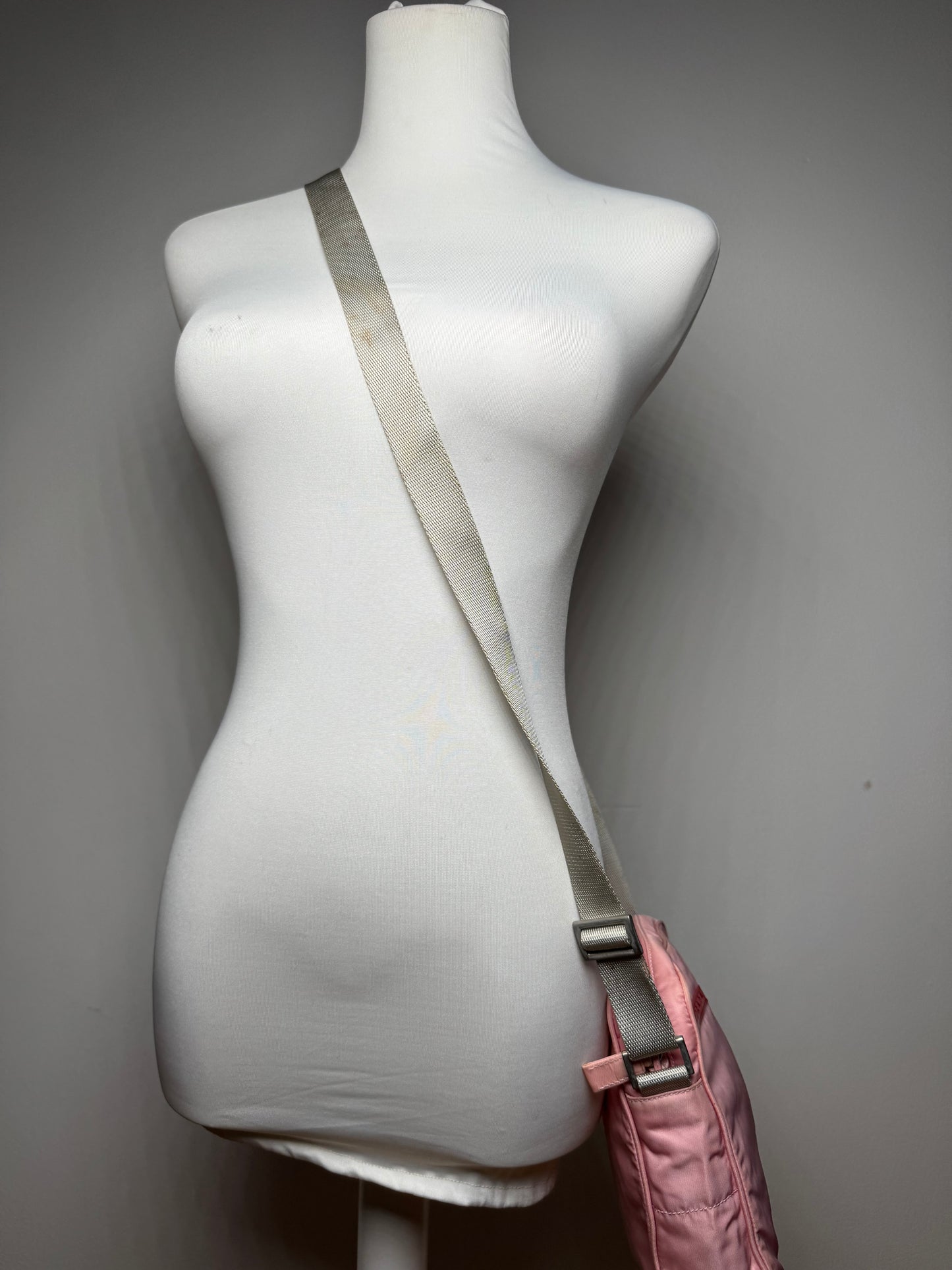 Sac Prada Sport vintage à 2 voies en polyester rose