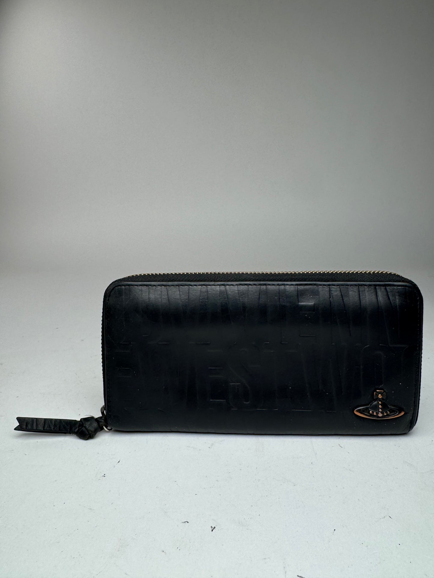 Vintage Vivienne Westwood monogram leather zippy wallet black