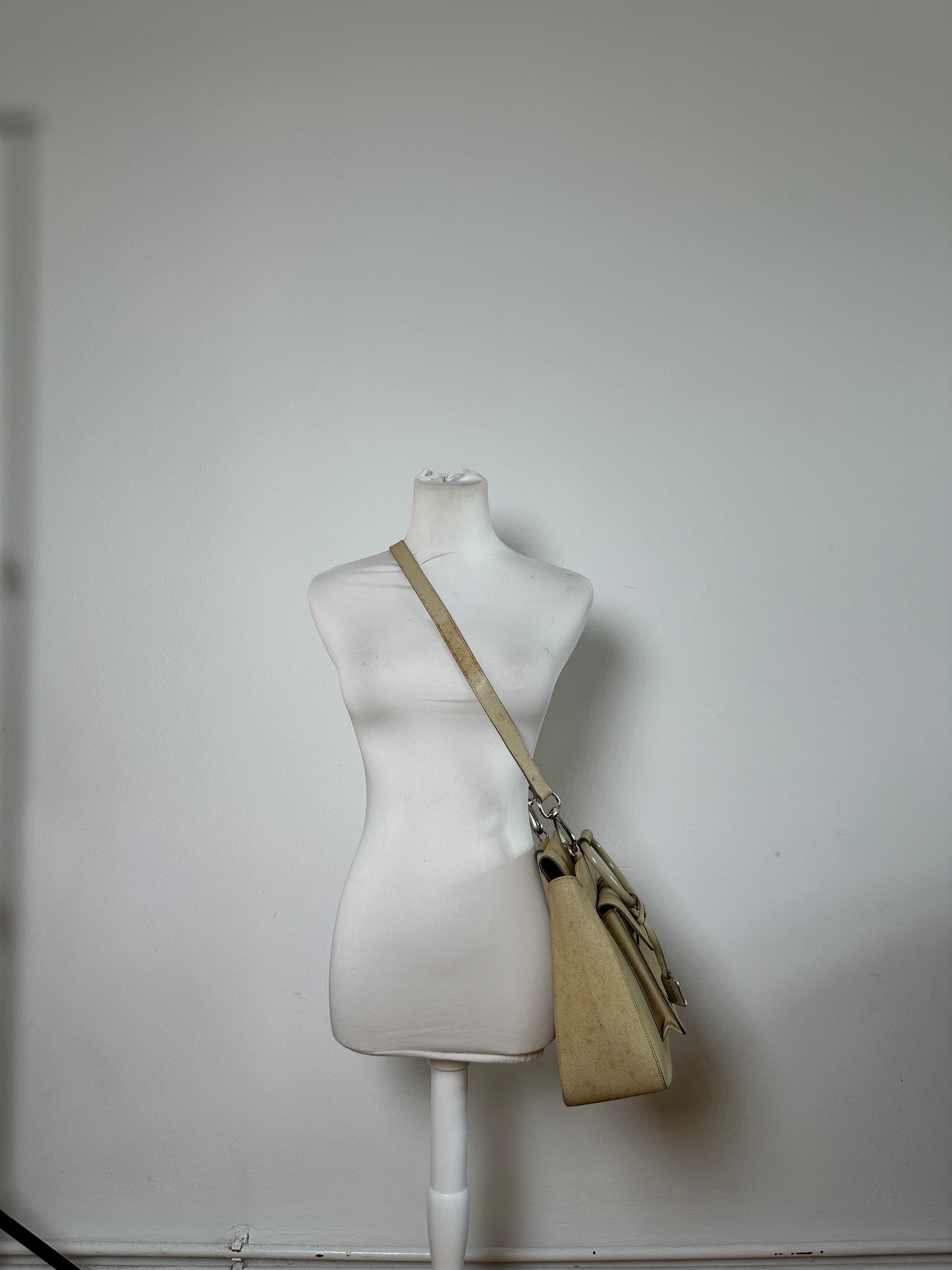 Vintage Gucci Leather Shoulder Bag Cream Silver