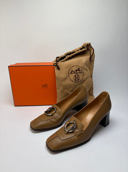 Vintage Hermès Leather Heeled Loafers Late 1990s Tan Beige EU36.5