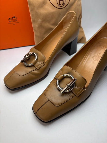 Vintage Hermès Leather Heeled Loafers Late 1990s Tan Beige EU36.5