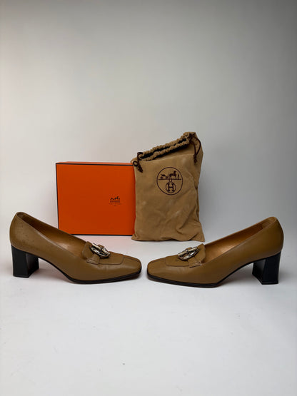 Vintage Hermès Leather Heeled Loafers Late 1990s Tan Beige EU36.5