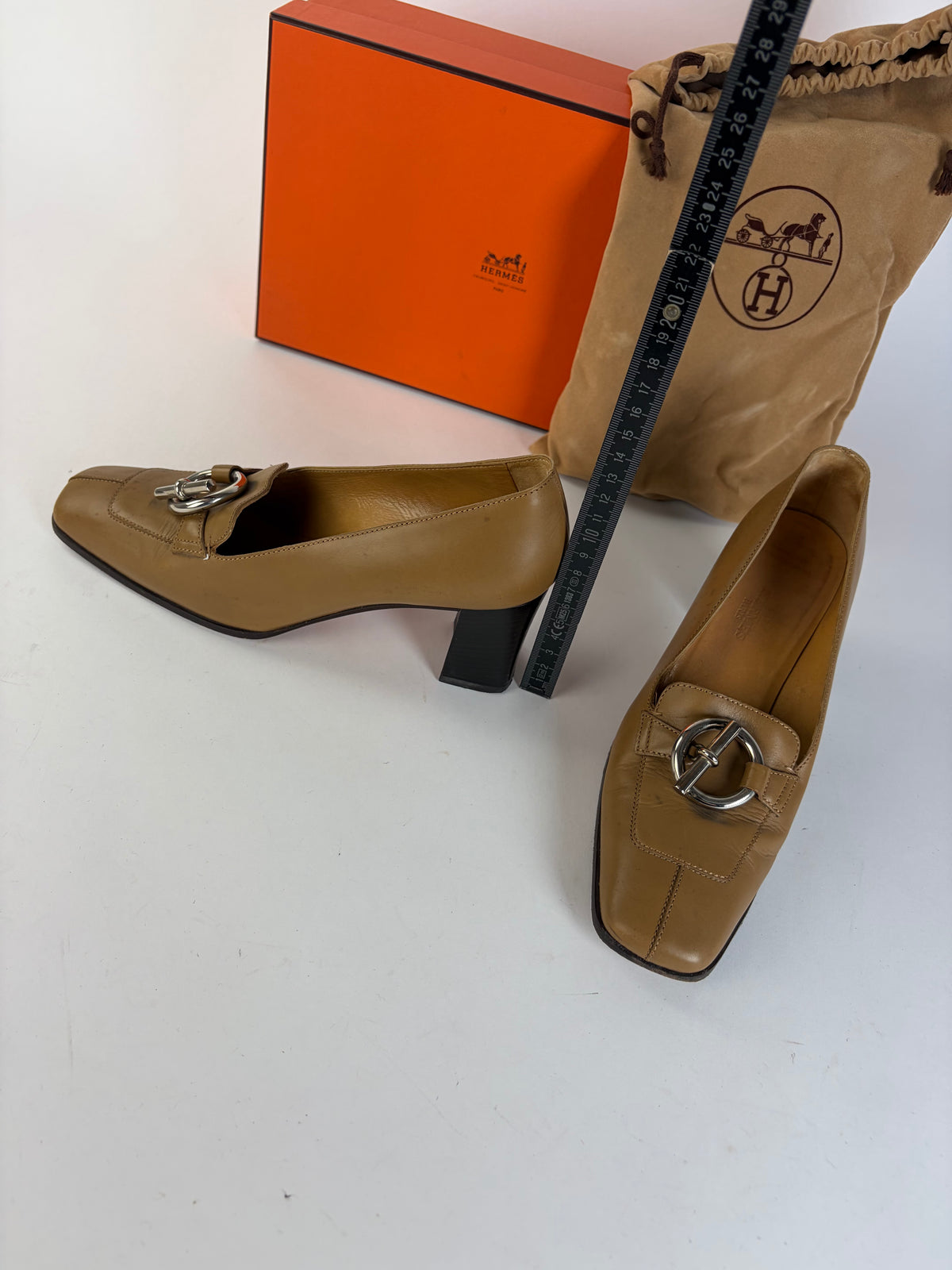 Vintage Hermès Leather Heeled Loafers Late 1990s Tan Beige EU36.5