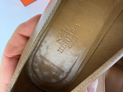 Vintage Hermès Leather Heeled Loafers Late 1990s Tan Beige EU36.5