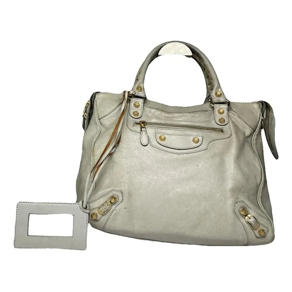 Balenciaga Vintage City handbag: Timeless elegance in gray