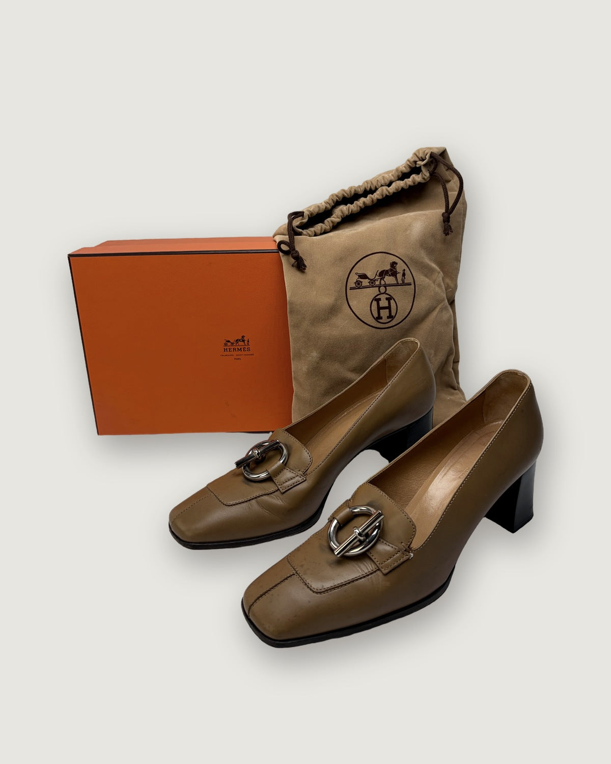 Vintage Hermès Leather Heeled Loafers Late 1990s Tan Beige EU36.5